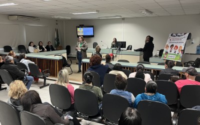 Prefeitura de Sarandi realiza audiência com famílias para combater a evasão escolar e fortalecer a permanência dos alunos nas escolas